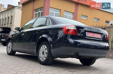 Седан Audi A4 2004 в 
