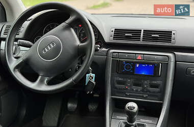 Седан Audi A4 2004 в 