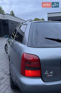 Универсал Audi A4 1998 в 