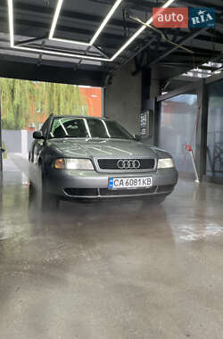 Универсал Audi A4 1998 в 