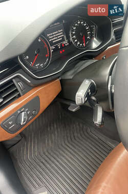 Седан Audi A4 2021 в 