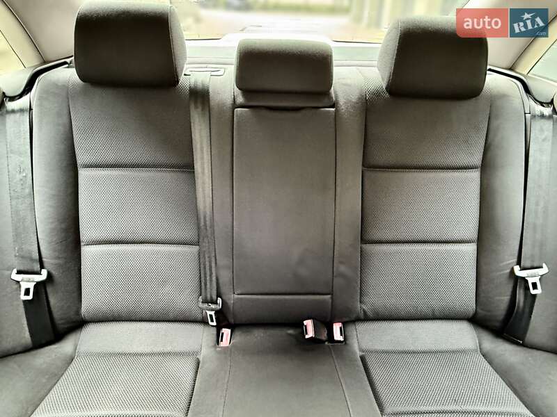 Седан Audi A4 2001 в Дрогобичі