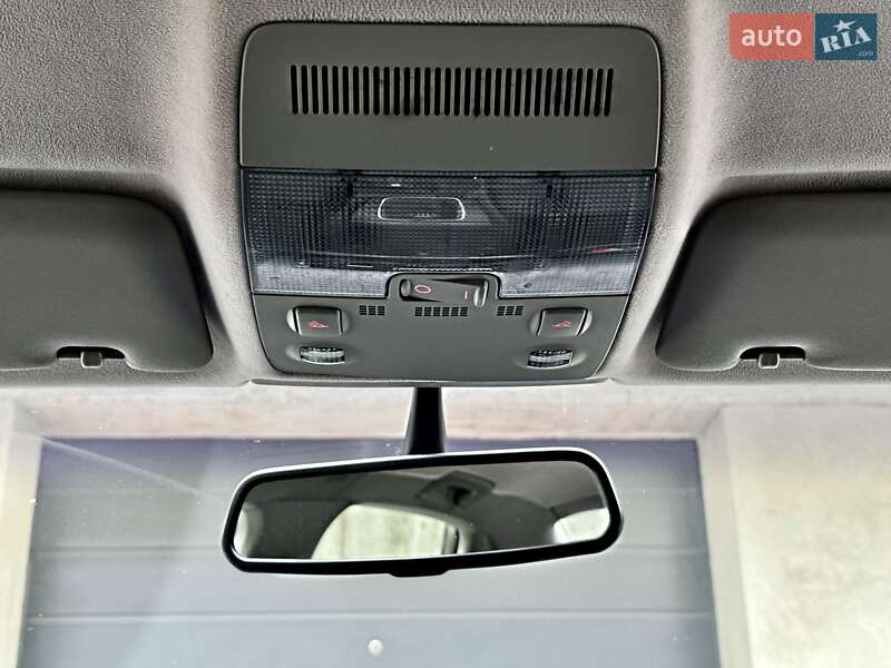 Седан Audi A4 2001 в Дрогобичі