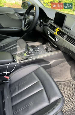 Седан Audi A4 2018 в 