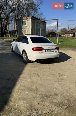 Седан Audi A4 2010 в 
