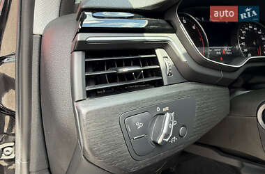 Седан Audi A4 2020 в 