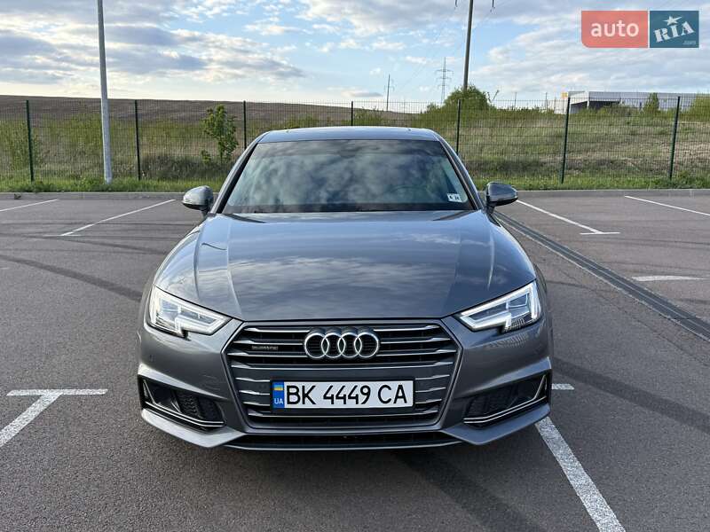 Седан Audi A4 2019 в 