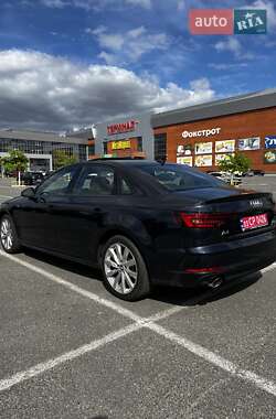 Седан Audi A4 2018 в 
