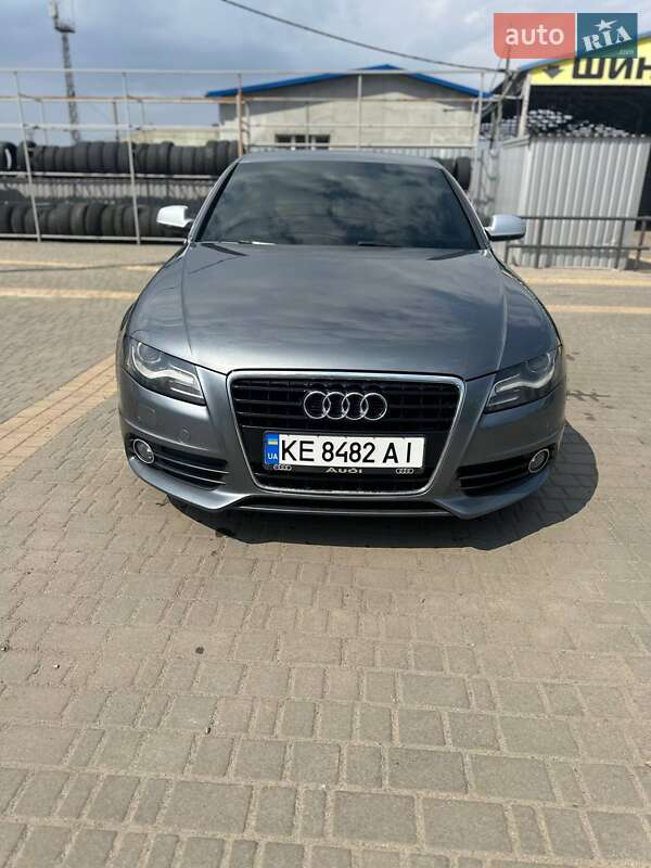 Седан Audi A4 2011 в Никополе
