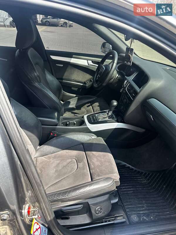 Седан Audi A4 2011 в Никополе
