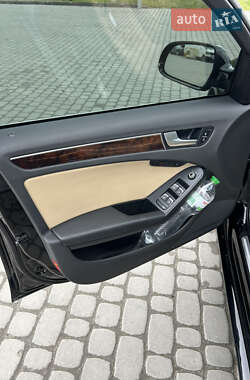 Седан Audi A4 2013 в Львове