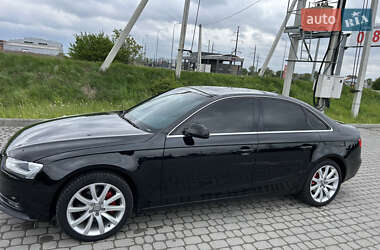 Седан Audi A4 2013 в Львове