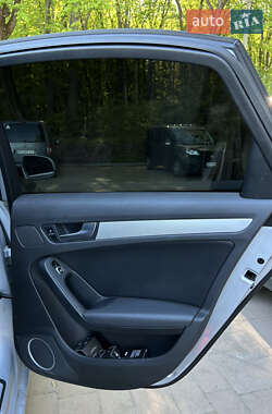 Седан Audi A4 2012 в 
