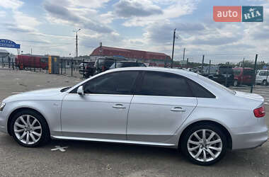 Седан Audi A4 2013 в 