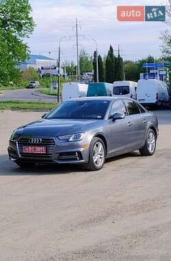 Седан Audi A4 2017 в Ровно