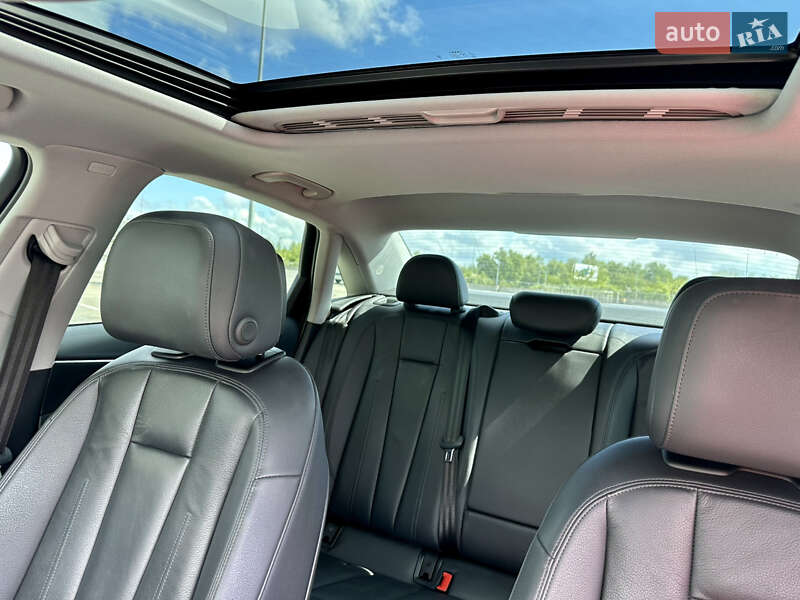 Седан Audi A4 2017 в Киеве