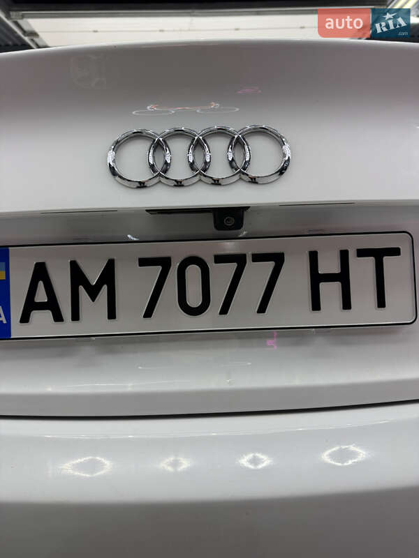 Седан Audi A4 2013 в Житомире