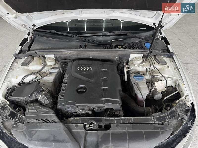 Седан Audi A4 2013 в Житомире