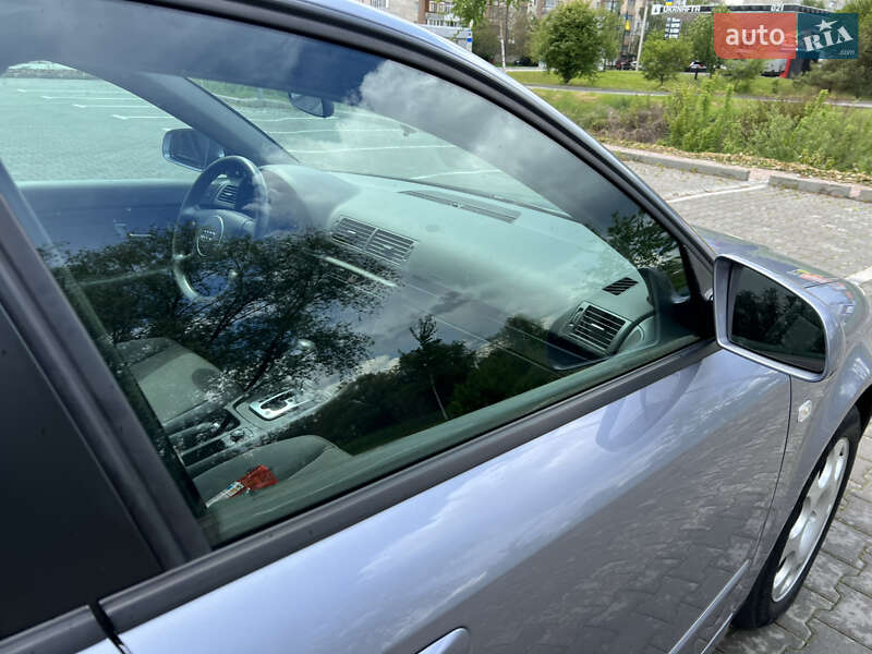 Седан Audi A4 2004 в Хмельницькому