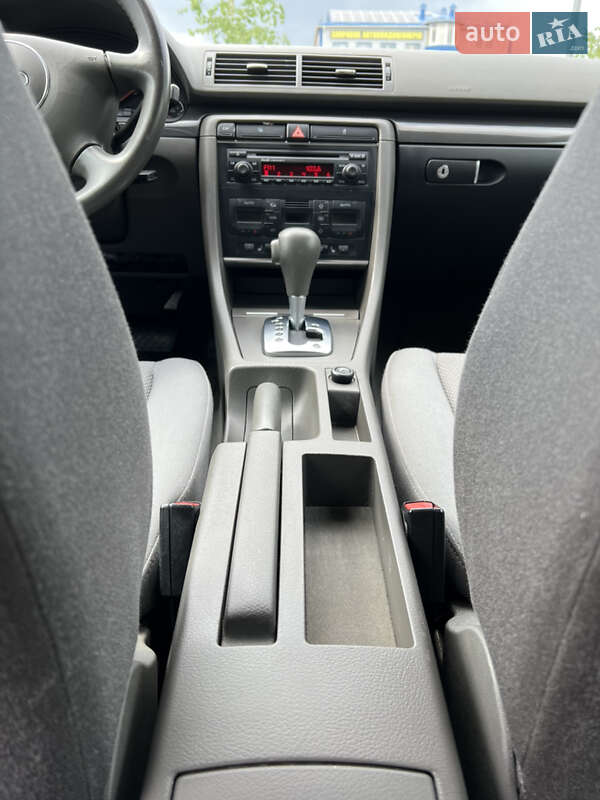 Седан Audi A4 2004 в Хмельницькому