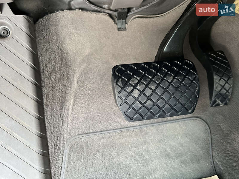 Седан Audi A4 2004 в Хмельницькому