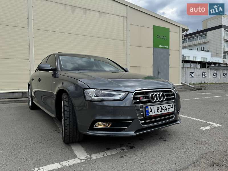 Audi A4 2014