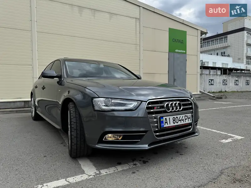Audi A4 2014