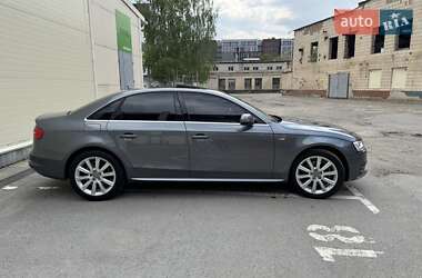 Седан Audi A4 2014 в Києві