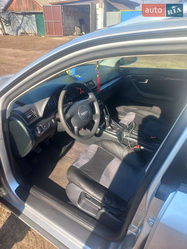 Универсал Audi A4 2003 в Киеве