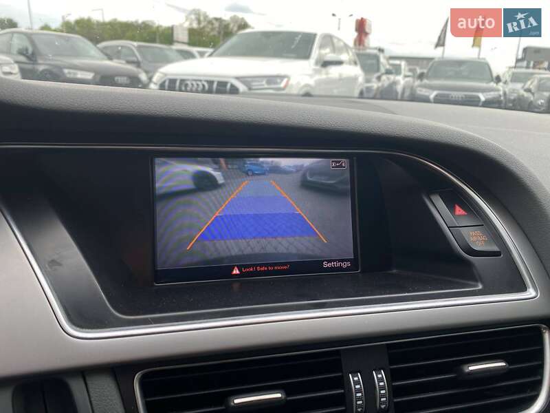 Седан Audi A4 2013 в Львове