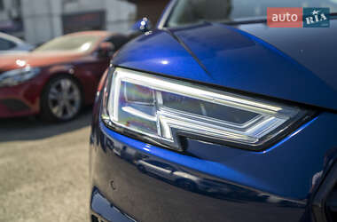 Седан Audi A4 2019 в 