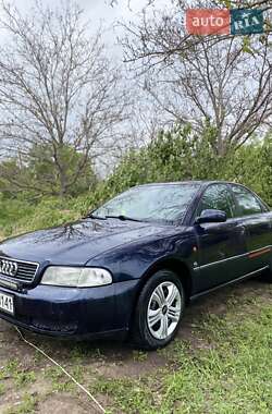 Седан Audi A4 2000 в Дружковке