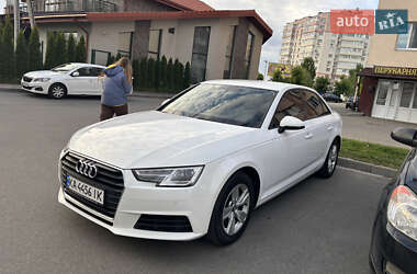 Седан Audi A4 2016 в Киеве