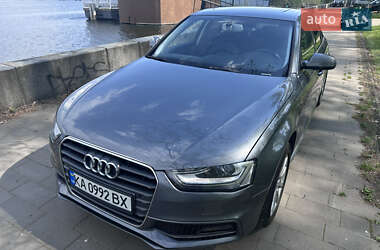 Седан Audi A4 2014 в 