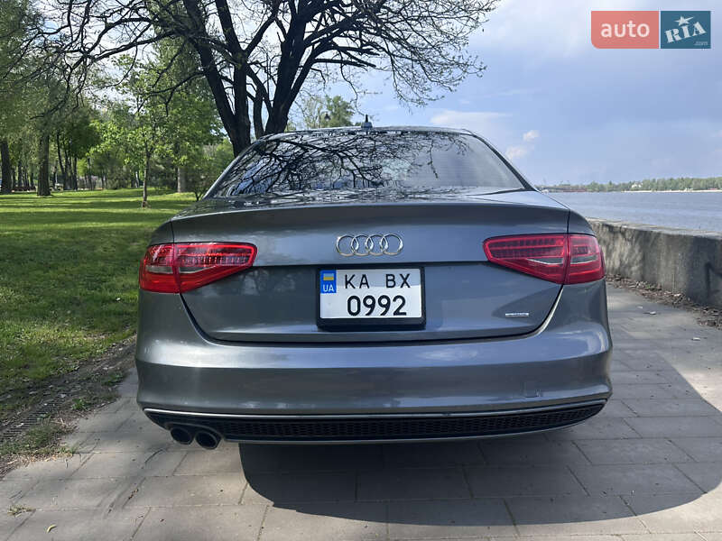 Седан Audi A4 2014 в Киеве