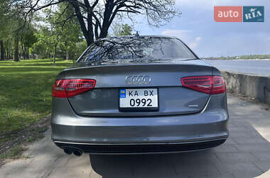 Седан Audi A4 2014 в 