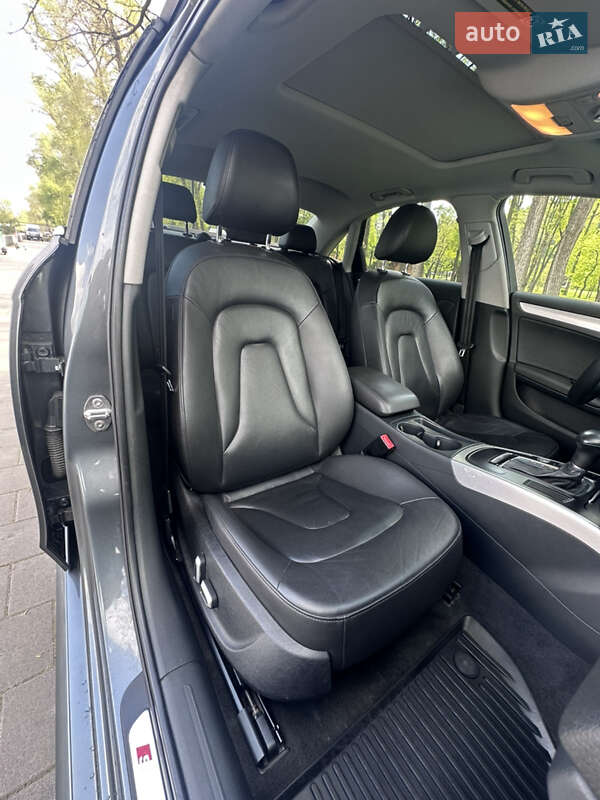Седан Audi A4 2014 в Киеве