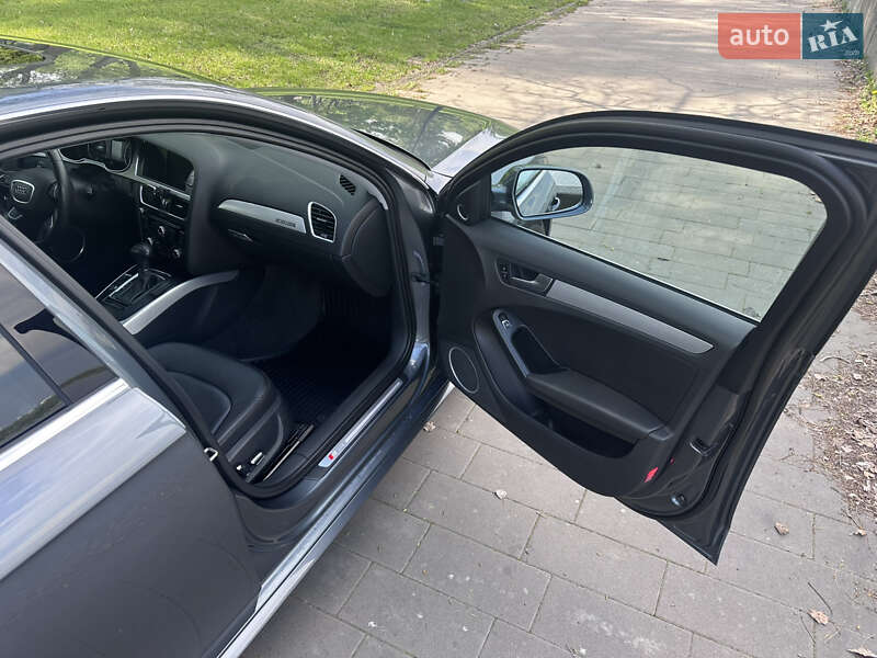 Седан Audi A4 2014 в Киеве