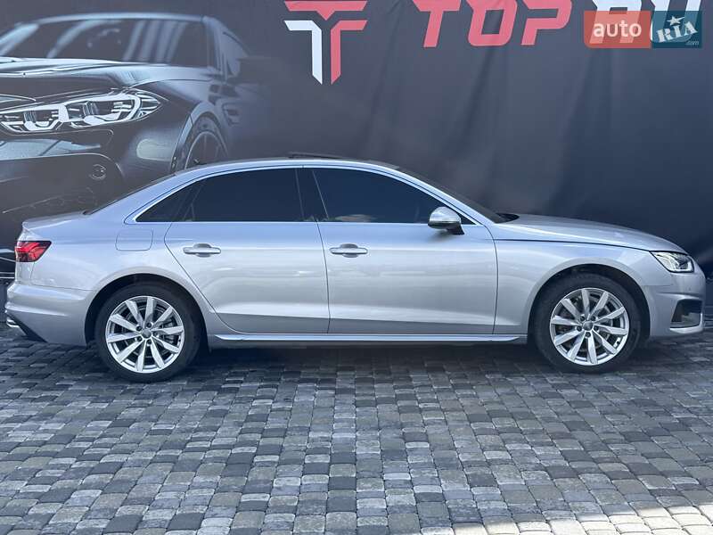 Седан Audi A4 2020 в Львове