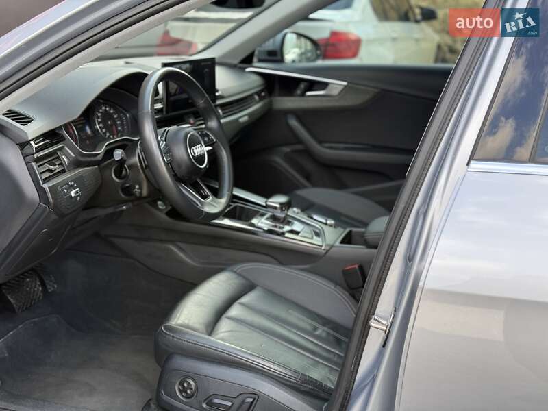 Седан Audi A4 2020 в Львове