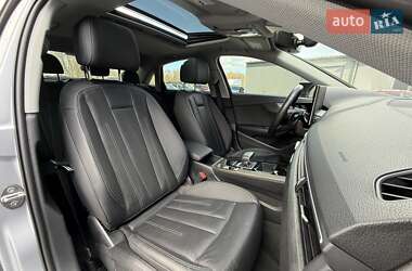 Седан Audi A4 2020 в 