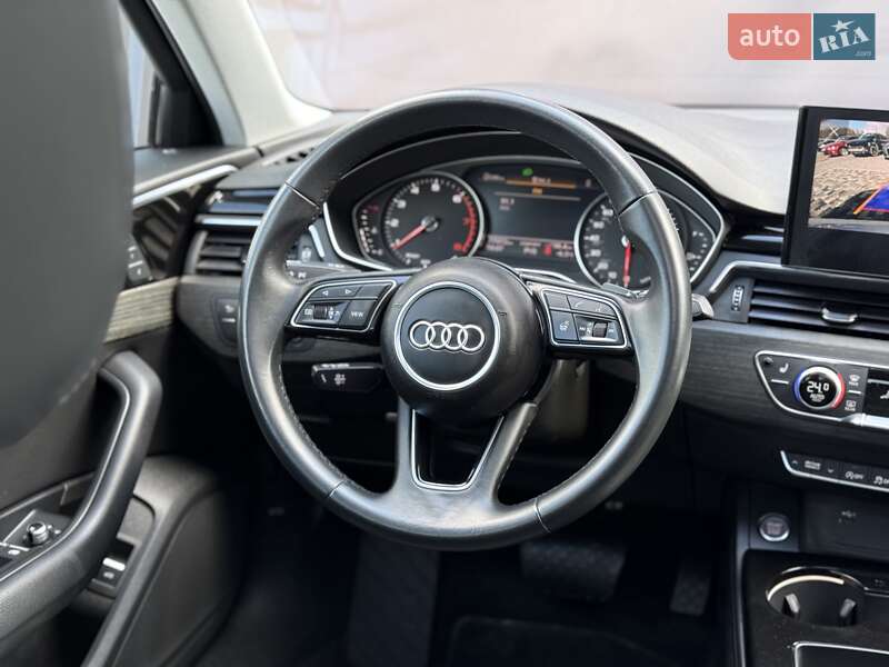 Седан Audi A4 2020 в Львове