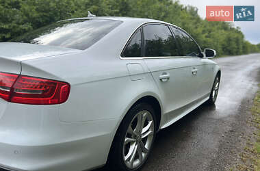 Седан Audi A4 2013 в 