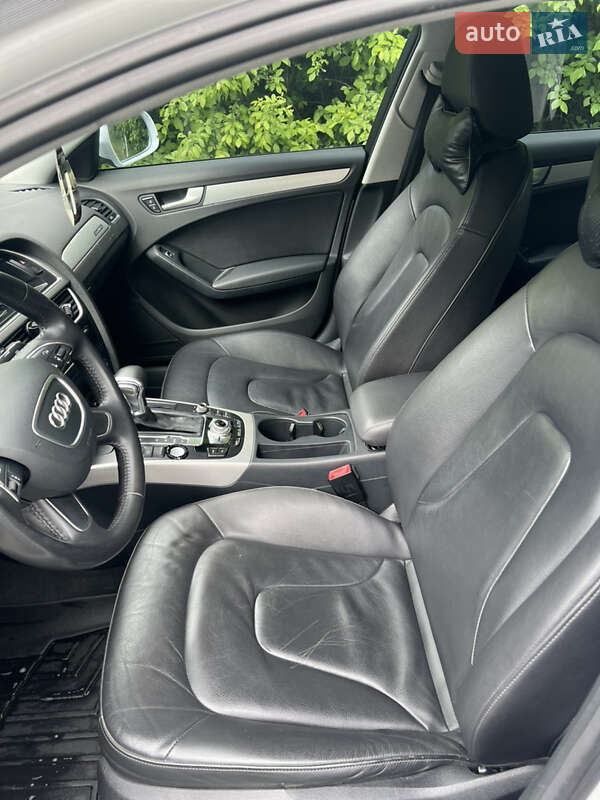 Седан Audi A4 2013 в Голованевске