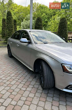 Седан Audi A4 2015 в 