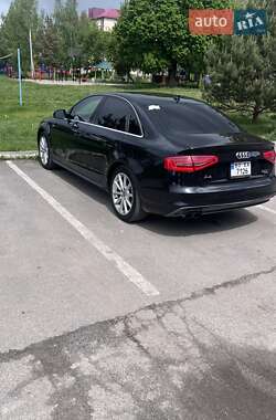 Седан Audi A4 2014 в 