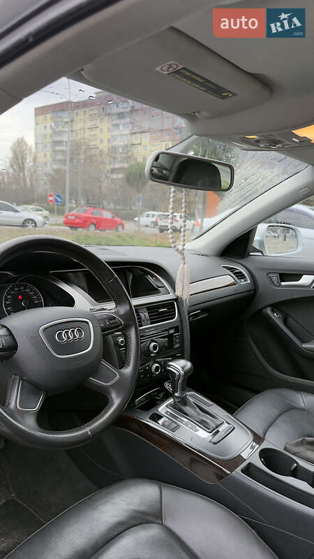 Седан Audi A4 2014 в Днепре