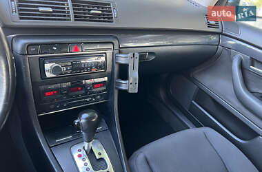 Седан Audi A4 2001 в 