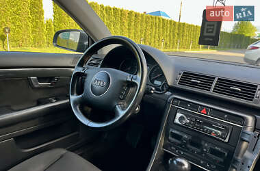 Седан Audi A4 2001 в 
