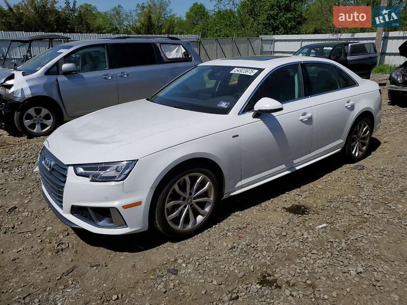 Седан Audi A4 2019 в 